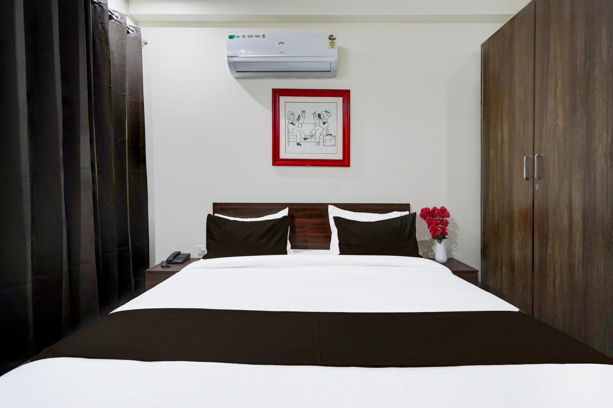 Townhouse Delight Inn Gurgaon Exterior photo