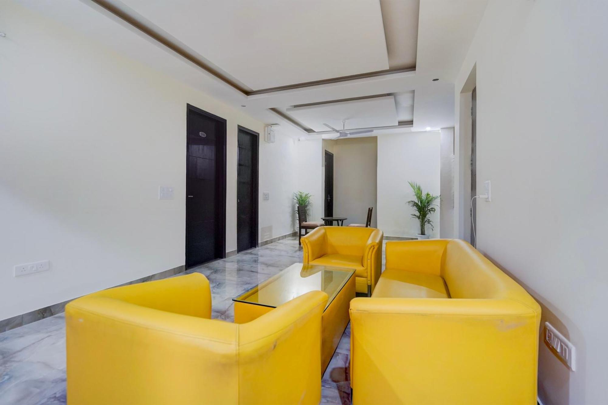 Townhouse Delight Inn Gurgaon Exterior photo