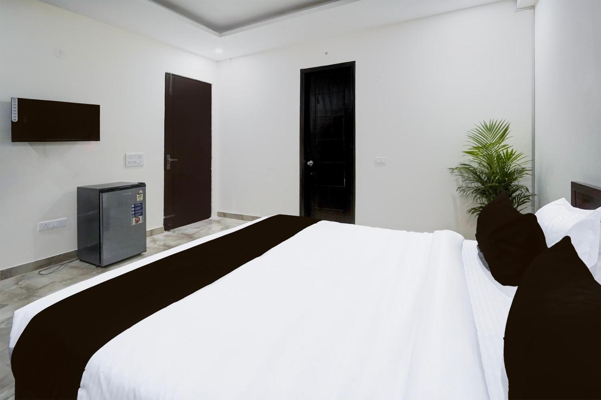 Townhouse Delight Inn Gurgaon Exterior photo