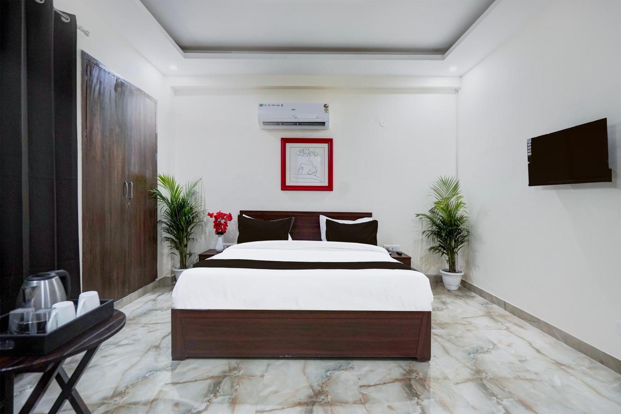 Townhouse Delight Inn Gurgaon Exterior photo