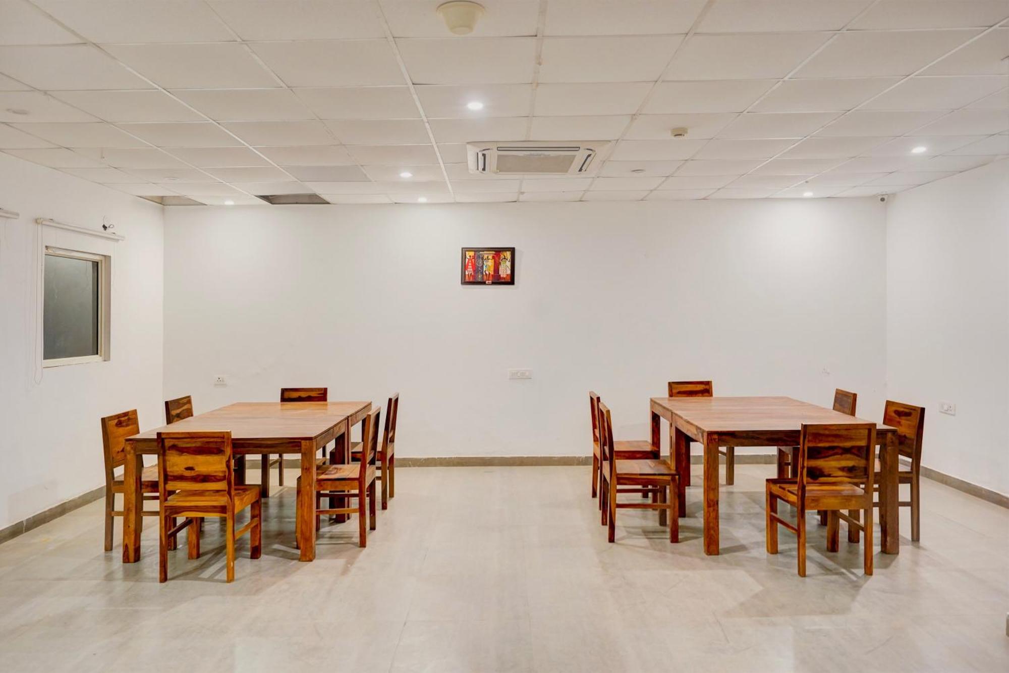 Townhouse Delight Inn Gurgaon Exterior photo