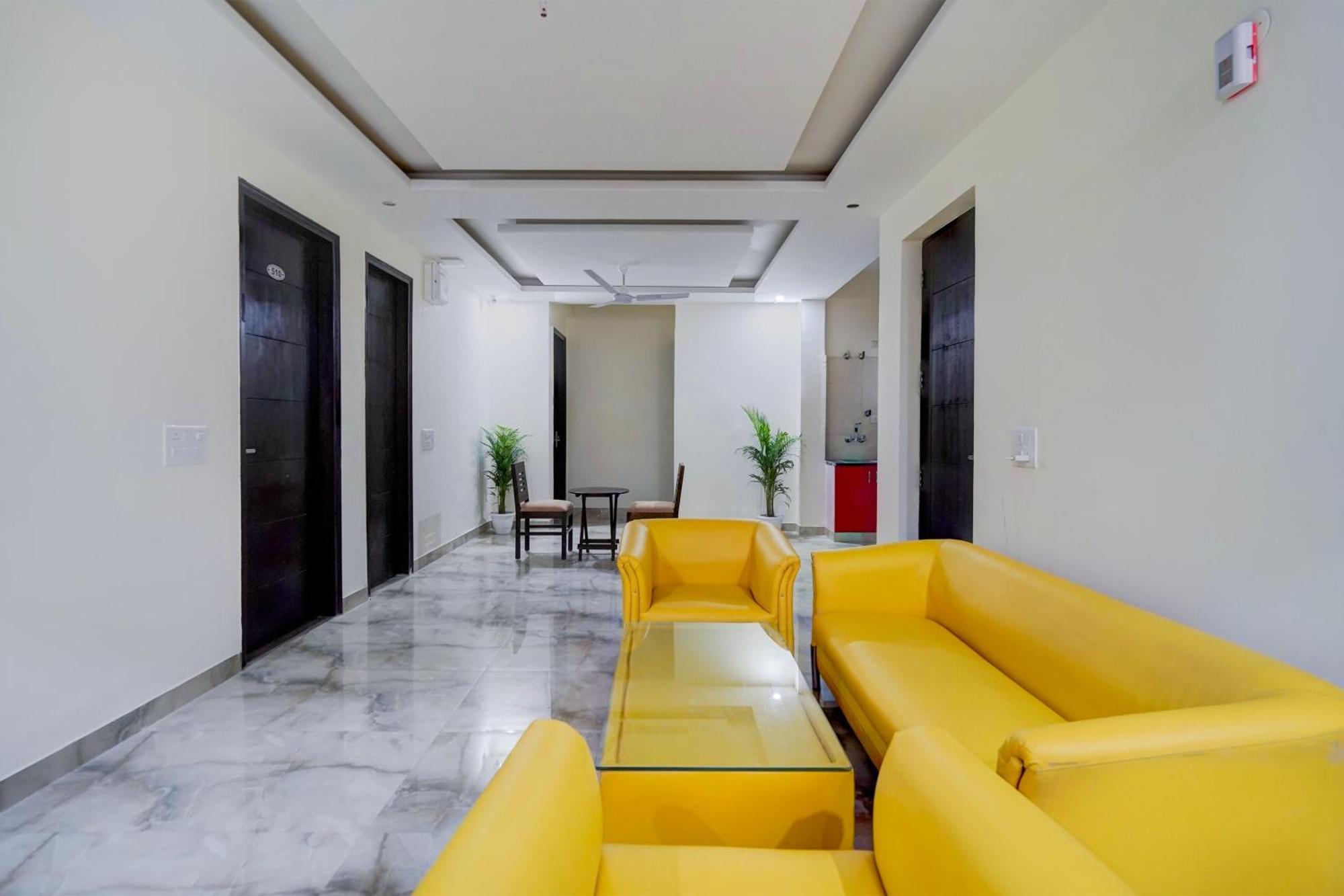 Townhouse Delight Inn Gurgaon Exterior photo
